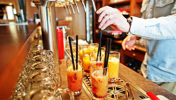 The Rise of Nitro Drinks: Restaurants Are Ditching Bottles for Fresh Draft